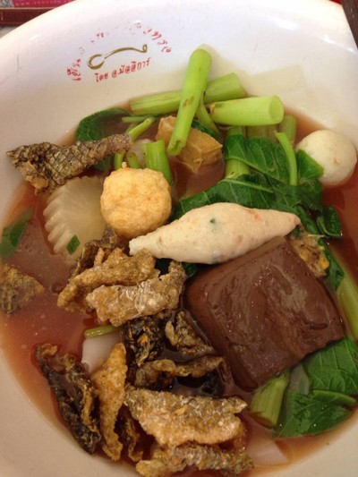 เย็นตาโฟเครื่องทรง โดย อ.มัลลิการ์ (Yentafo Kruengsonge by A. Mallika) สาขาปตท. บางนา เย็นตาโฟเครื่องทรง โดย อ.มัลลิการ์ (Yentafo Kruengsonge by A. Mallika) สาขาปตท. บางนา