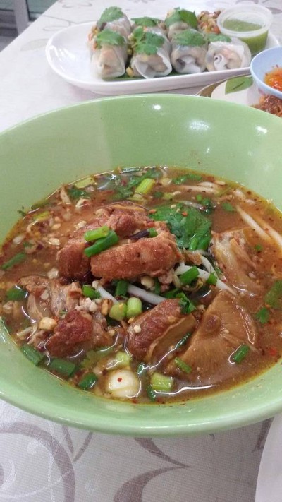 ก๋วยเตี๋ยวซี่โครงหมูตุ๋น อู๋จี๊