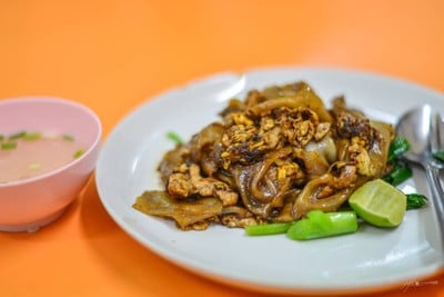 กวง ราดหน้ายอดผัก