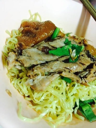 บะหมี่สามเหลือง ถนนสุเทพ