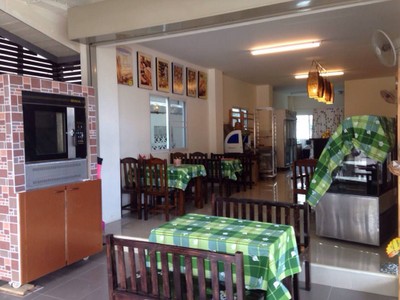 Crusty Bakery (ครัสตี้เบรด เบเกอรี่) Crusty Bakery (ครัสตี้เบรด เบเกอรี่)