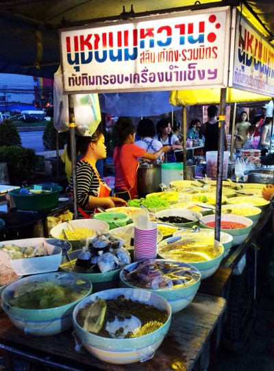 นุช ขนมหวาน