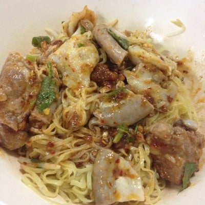 บะหมี่สามเหลือง ถนนสุเทพ