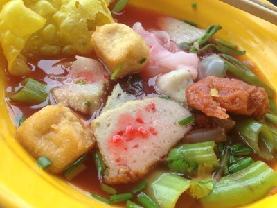 เครื่องเยอะมีกุ้งทอด ขามละ 30 บาท ถูกมาก