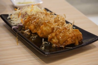 เกี๊ยวซ่าไส้หมูทาโกะยากิ