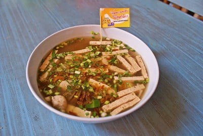 จั๊บญวนแม่พลอย โชคชัย 4 แยก 65