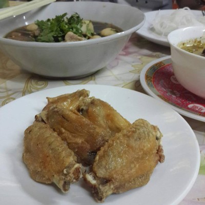 ข้าวไข่เจียวหกสหาย ตลาดรัชดาซอย4