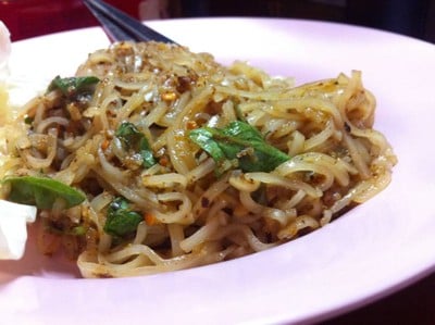 ป้าเปลี่ยน ยำมะม่วง หมี่ยำ