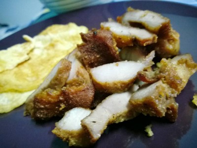 หมูทอด เนื้อไม่เหนียว ชิ้นใหญ่ เต็มคำ