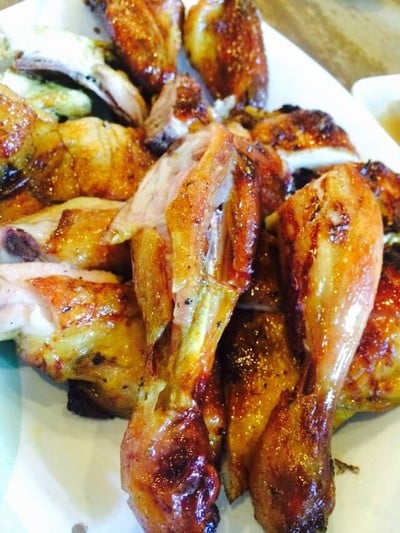 ไก่ย่างกลางกรุง (Grilled chicken restaurant downtown) ไก่ย่างกลางกรุง (Grilled chicken restaurant downtown)