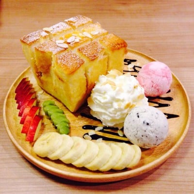 5th Avenue Cafe  มหาสารคาม