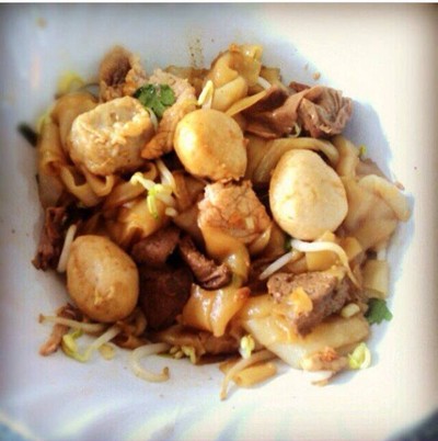 ก๋วยเตี๋ยวหมูสายเสมอ (Saisamur Pork Noodle) ก๋วยเตี๋ยวหมูสายเสมอ (Saisamur Pork Noodle)