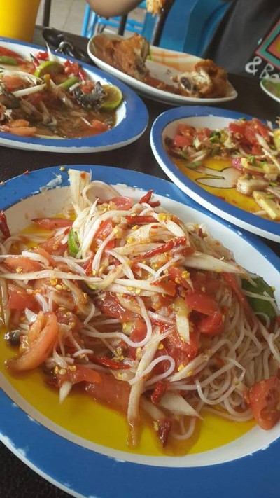 ครกเดียวละเมอ บ้านตลาด