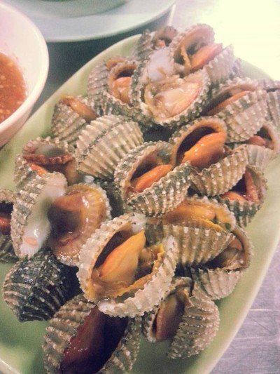 ไฟกลมธนา