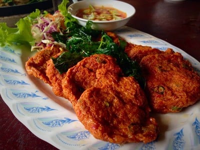 เรือนแพครัวสุพรรณ