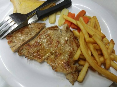 สเต็กลุงหนวด (Steak Lung Nhuad) ลาดพร้าววังหิน 74 สเต็กลุงหนวด (Steak Lung Nhuad) ลาดพร้าววังหิน 74