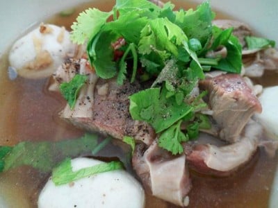 ก๋วยเตี๋ยวเนื้อตุ๋น-หมูตุ๋น ตรงข้าม รพ.ศิครินทร์ ก๋วยเตี๋ยวเนื้อตุ๋น-หมูตุ๋น ตรงข้าม รพ.ศิครินทร์