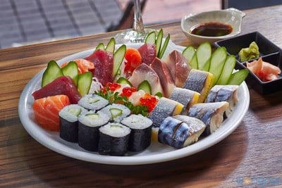 Sakana Sushi & Sashimi (สะกะนะซูชิแอนด์ซาซิมิ) Sakana Sushi & Sashimi (สะกะนะซูชิแอนด์ซาซิมิ)