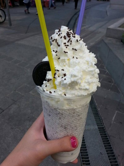 ร้านน้ำปั่น โคตรวิปครีม ตลาดนัด มศว. มศว.