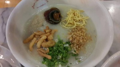 เย็นตาโฟเครื่องทรง โดย อ.มัลลิการ์ (Yentafo Kruengsonge by A. Mallika) สาขาเมเจอร์ซีนีเพล็กซ์ รัชโยธิน เย็นตาโฟเครื่องทรง โดย อ.มัลลิการ์ (Yentafo Kruengsonge by A. Mallika) สาขาเมเจอร์ซีนีเพล็กซ์ รัชโยธิน