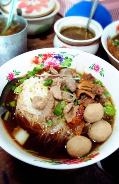 ก๋วยเตี๋ยวแดงโอชา