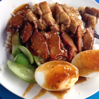 ข้าวหมูแดงปฐมเลิศรส (Moo Daeng Lerd Rod) ซอยรางน้ำ ข้าวหมูแดงปฐมเลิศรส (Moo Daeng Lerd Rod) ซอยรางน้ำ