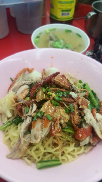 บหมี่เป็ดย่าง