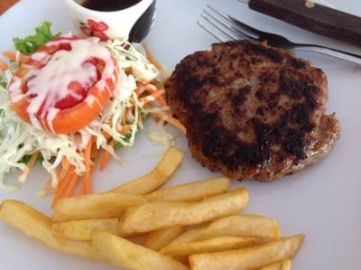 สเต็กลุงใหญ่ (Steak Loongyai) เมืองบุรีรัมย์ สเต็กลุงใหญ่ (Steak Loongyai) เมืองบุรีรัมย์