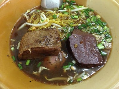 ก๋วยเตี๋ยวเป็ดตุ๋นโกไข่