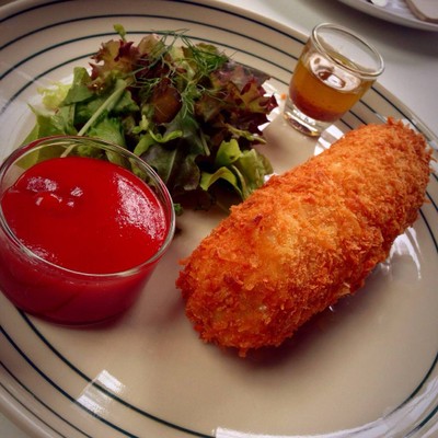 All Six To Twelve Café & Social Bar หลังสวน