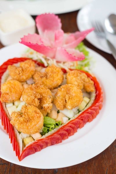 สลัดกุ้งทอด
