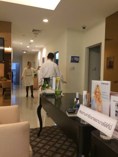 La Grace Clinic เซ็นทรัลชิดลม