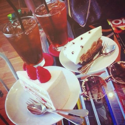 Café Y Té (คาเฟ่ อี เต) Café Y Té (คาเฟ่ อี เต)