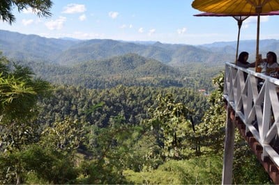 ก่อนตะวันลับแนวเหลี่ยมภูผา