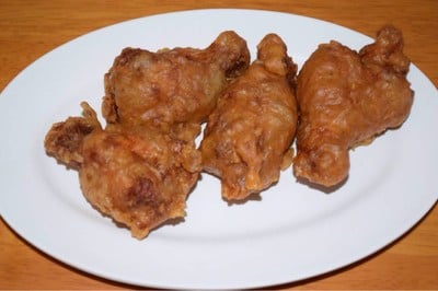 น่องไก่ทอด ชิ้นละ (10฿)