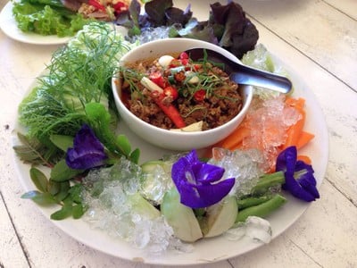 ปลาเผาเขาสลัดได&VeggieHutResort