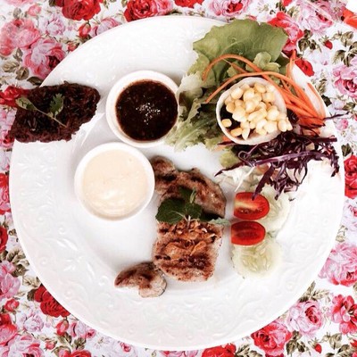 สเต๊กลาว