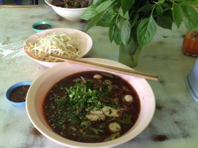 ก๋วยเตี๋ยวเฉินหลงละม้ายสงเคราะห์