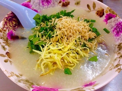 โจ๊กแม่คำแปลง ข้าวขาหมูเวียงพระลอ แพร่ โจ๊กแม่คำแปลง ข้าวขาหมูเวียงพระลอ แพร่