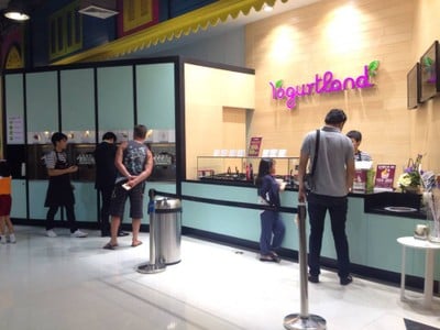 Yogurtland Terminal 21