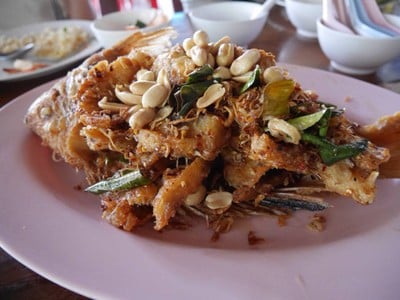 ครัวลุงชุบ (KHRUA LUNG CHUP RESTAURANT) ครัวลุงชุบ (KHRUA LUNG CHUP RESTAURANT)