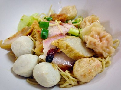 บะหมี่ตงเล้ง (TONG LENG NOODLE) วุฒากาศ 32 บะหมี่ตงเล้ง (TONG LENG NOODLE) วุฒากาศ 32