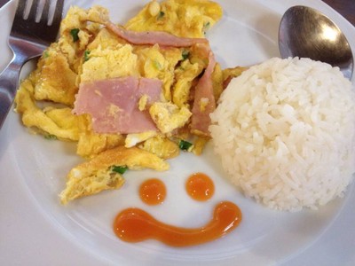 SIX O'CLOCK Breakfast & coffee