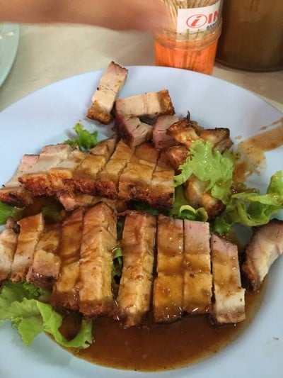 ข้าวหมูแดงอภิชาติ