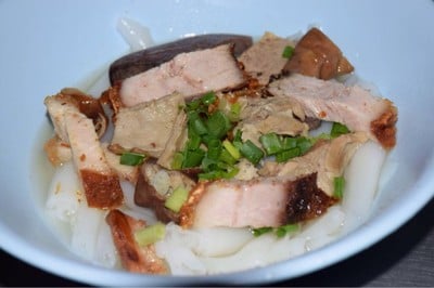 ก๊วยจั๊บแห้ง (40฿)