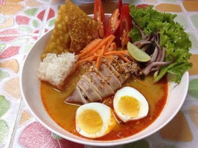 ก๋วยเตี๋ยวต้มยำไข่หวานประตูสวนดอกเชียงใหม่