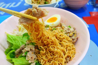 เด่นชาย ข้าวต้มบาทเดียว หลิ่งมื่น