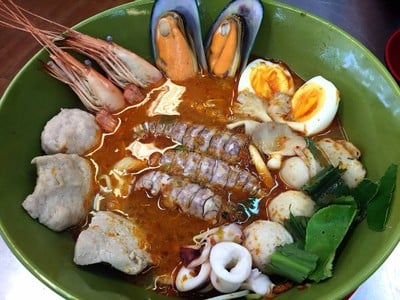 เย็นตาโฟกั้งแม่เจริญหนองมน -