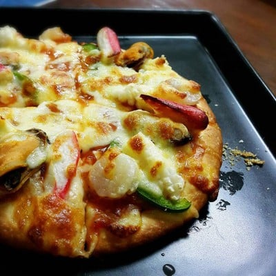 พิซซ่าหน้าซีฟูด