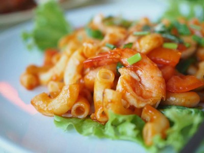 มักกะโรนีผัดซอสกุ้ง 45บาท